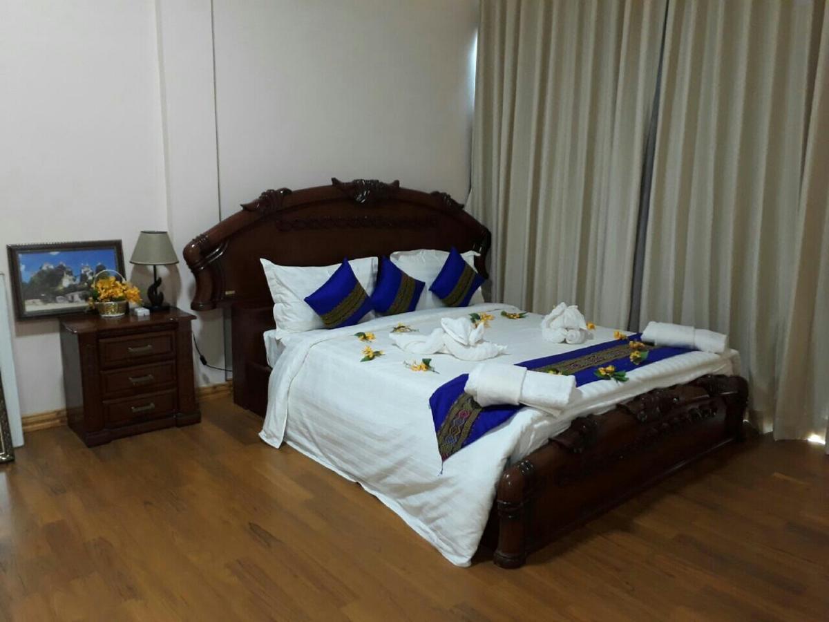 Famous Hotel Лойко Екстер'єр фото
